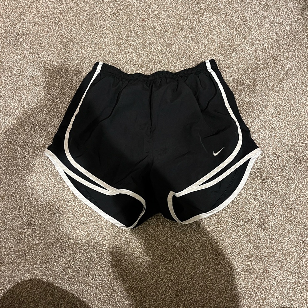 black nike dri fit shorts